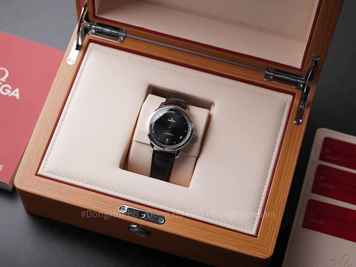 dong-ho-Nam-OMEGA-De-Ville-Prestige-Co-Axial-Master-Chronometer.png